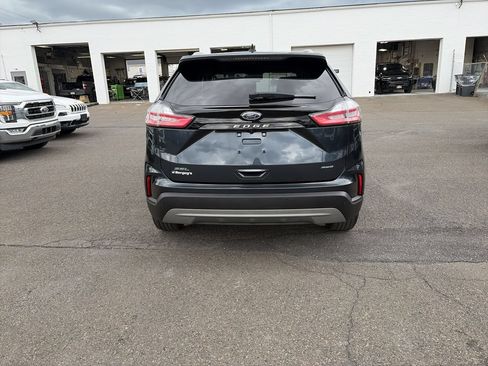 Used 2024 Ford Edge SEL w/ Convenience Package AWD/4WD image 4