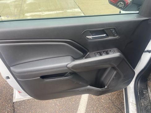 Used 2023 Chevrolet Colorado LT w/ LT Convenience Package III image 24