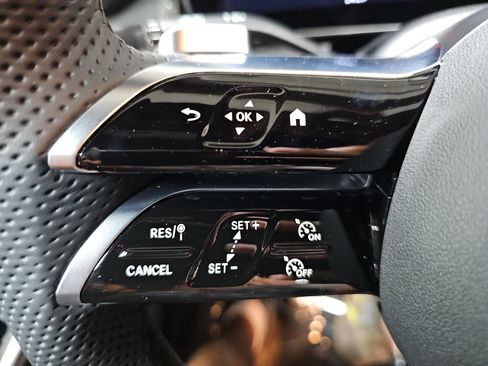 New 2026 Mercedes-Benz GLC 300 image 17