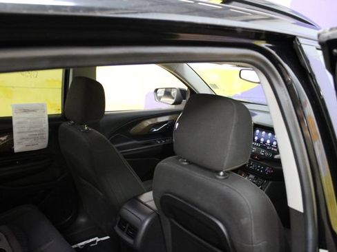 Used 2019 GMC Terrain SLE w/ GMC Pro Grade Package AWD/4WD image 10