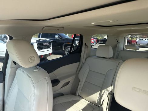 Certified 2022 GMC Acadia Denali w/ Denali Ultimate Package image 10