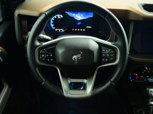 Used 2023 Ford Bronco Outer Banks image 3