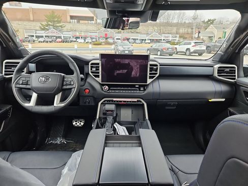 New 2026 Toyota Tundra Limited AWD/4WD image 8