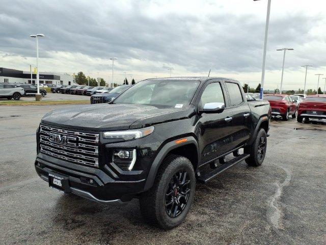 New 2026 GMC Canyon Denali w/ LPO, Denali Black Edition AWD/4WD image 11