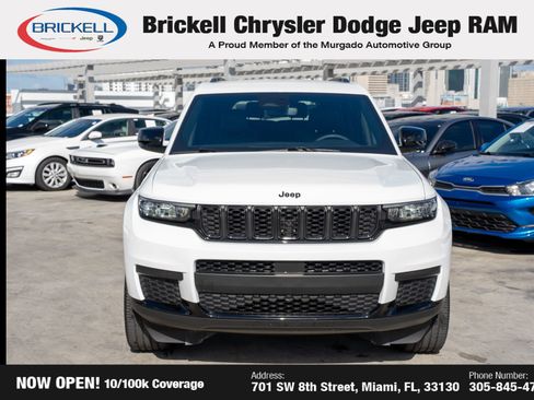 Used 2023 Jeep Grand Cherokee L Laredo image 2