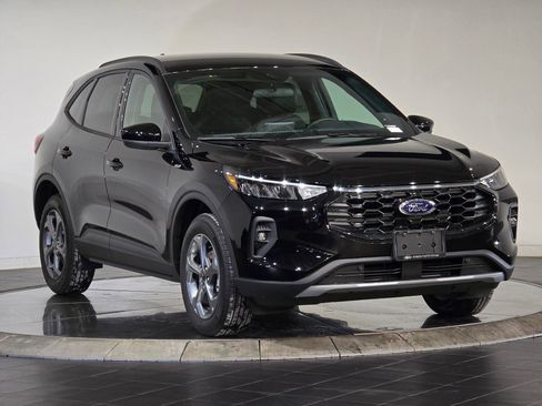 New 2025 Ford Escape ST-Line w/ Tech Pack #1 AWD/4WD image 14