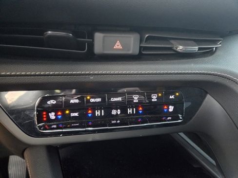 Used 2023 Buick Envision Avenir image 13