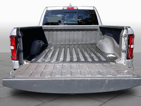 Used 2025 RAM 1500 Big Horn AWD/4WD image 34