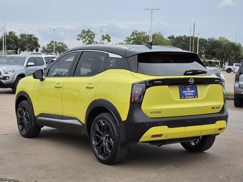 Used 2025 Nissan Kicks SR AWD/4WD image 7