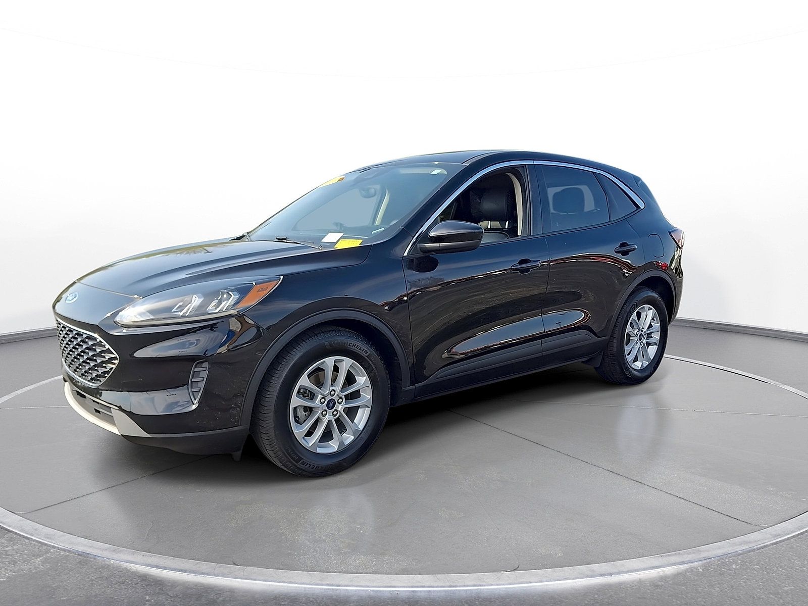 Used 2020 Ford Escape SE FWD image 4