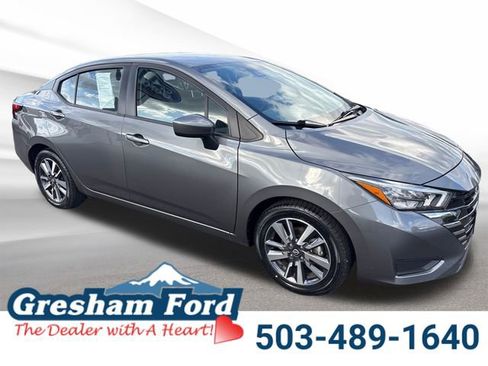 Used 2025 Nissan Versa SV FWD image 8