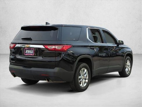 Used 2021 Chevrolet Traverse LS FWD image 5