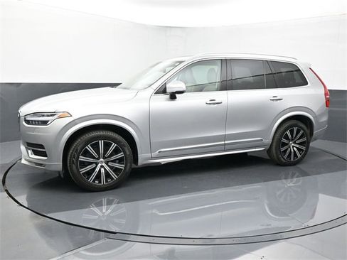 Used 2022 Volvo XC90 T6 Inscription image 2