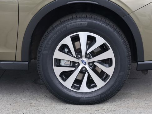 Used 2022 Subaru Outback Premium AWD/4WD image 11