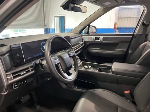 Used 2025 Hyundai Santa Fe Limited AWD/4WD image 23