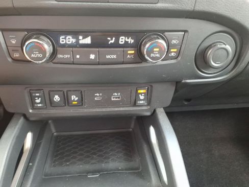 Used 2022 Nissan Frontier SV AWD/4WD image 25