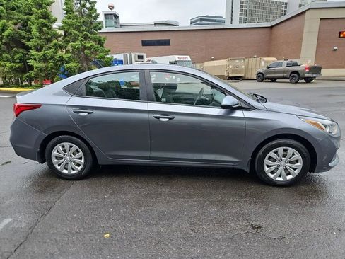 Used 2018 Hyundai Accent SE FWD image 3