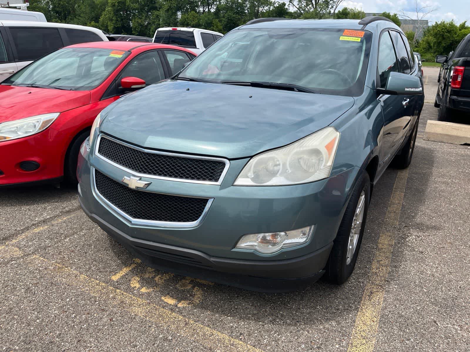 Used 2009 Chevrolet Traverse LT FWD image 3
