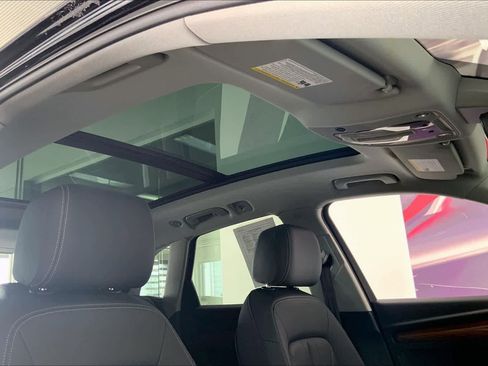 Used 2023 Audi Q5 2.0T Premium w/ Convenience Package image 27