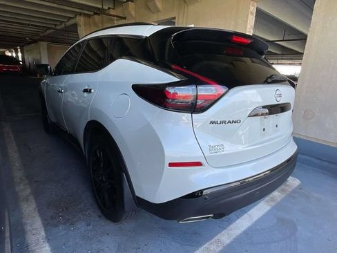 Used 2023 Nissan Murano SV w/ SV Midnight Edition Package FWD image 2