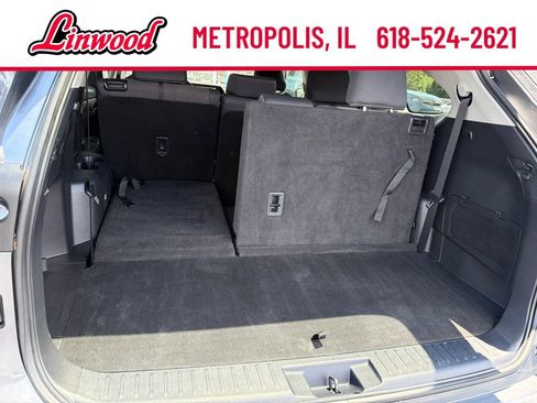 Used 2024 Toyota Highlander LE AWD/4WD image 15