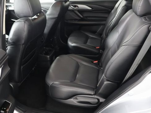 Used 2023 MAZDA CX-9 Touring image 21