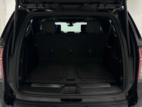 Used 2021 Chevrolet Suburban High Country image 47