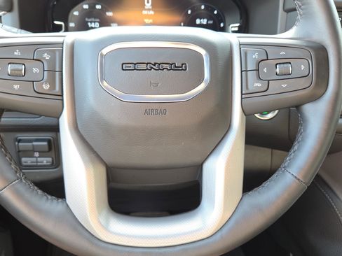 Used 2024 GMC Yukon Denali w/ Advanced Technology Package AWD/4WD image 27