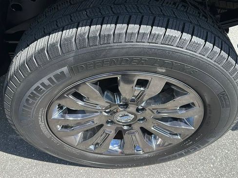 Used 2017 Nissan Titan Platinum Reserve AWD/4WD image 18
