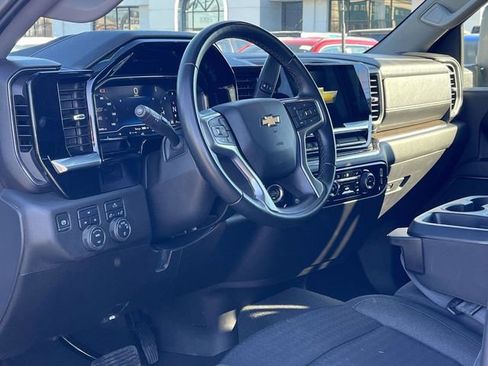 Used 2024 Chevrolet Silverado 2500 LT image 12