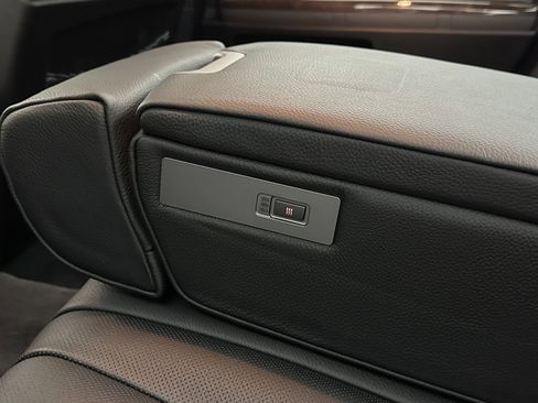 Used 2007 BMW 750i image 34