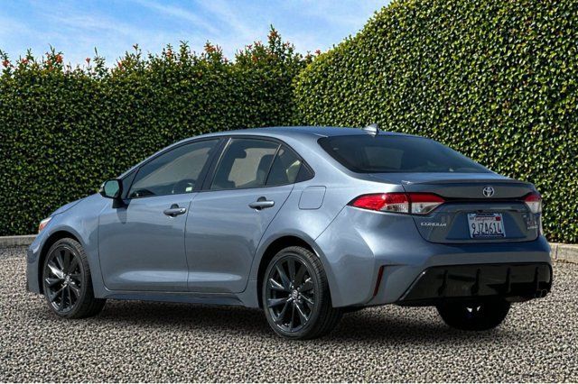 Used 2024 Toyota Corolla SE FWD image 7