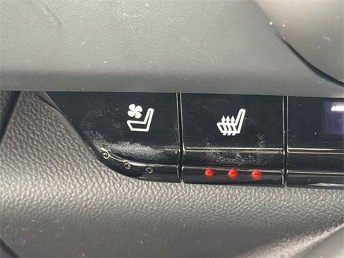 Used 2020 Chevrolet Camaro ZL1 image 27