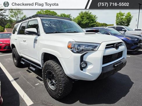 Used 2021 Toyota 4Runner TRD Off-Road Premium AWD/4WD image 3