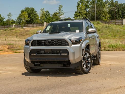 Used 2026 Toyota 4Runner TRD Sport AWD/4WD image 1