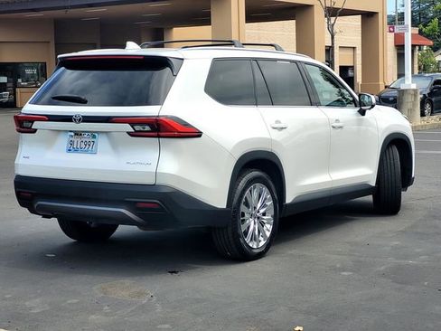 Certified 2024 Toyota Grand Highlander AWD image 5