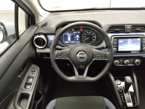Used 2025 Nissan Versa SV FWD image 22