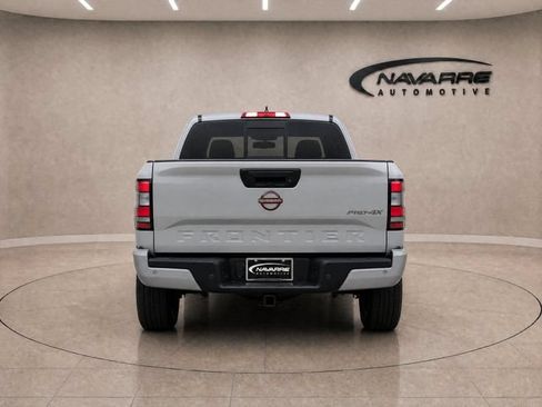 Used 2022 Nissan Frontier Pro-X RWD image 6