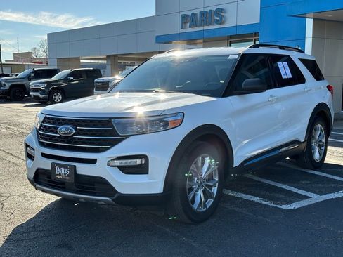 Used 2020 Ford Explorer XLT w/ Equipment Group 202A image 3