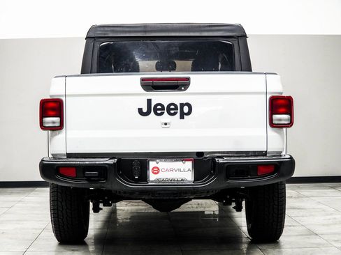 Used 2022 Jeep Gladiator Willys image 11