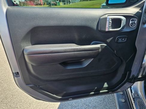 Used 2018 Jeep Wrangler Unlimited Sport S AWD/4WD image 10