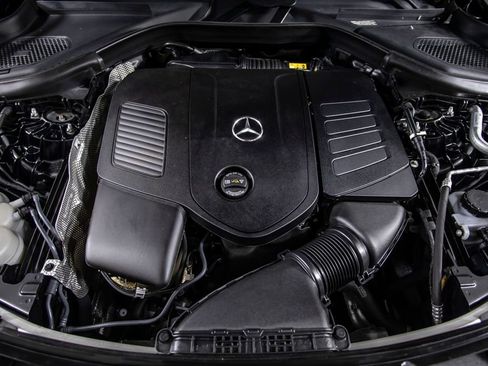 Used 2024 Mercedes-Benz GLC 300 4MATIC image 46