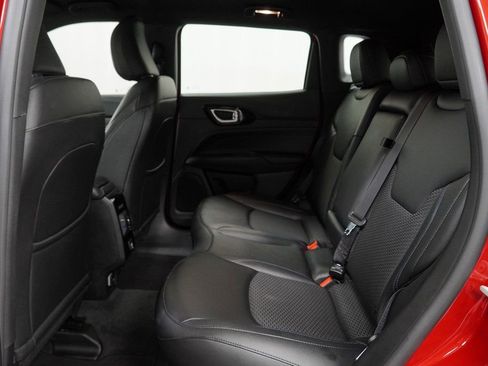 Used 2025 Jeep Compass Latitude w/ Altitude Special Edition AWD/4WD image 20