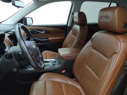 Used 2018 Chevrolet Traverse High Country AWD/4WD image 17