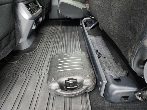 Used 2024 Ford F350 XLT w/ XLT Premium Package image 39