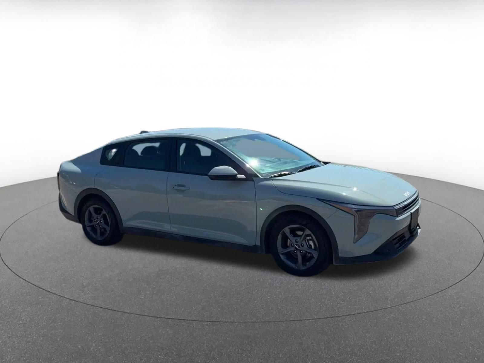 Used 2026 Kia K4 FWD image 2