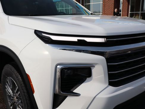 New 2026 Chevrolet Traverse LT w/ Driver Confidence Package AWD/4WD image 5