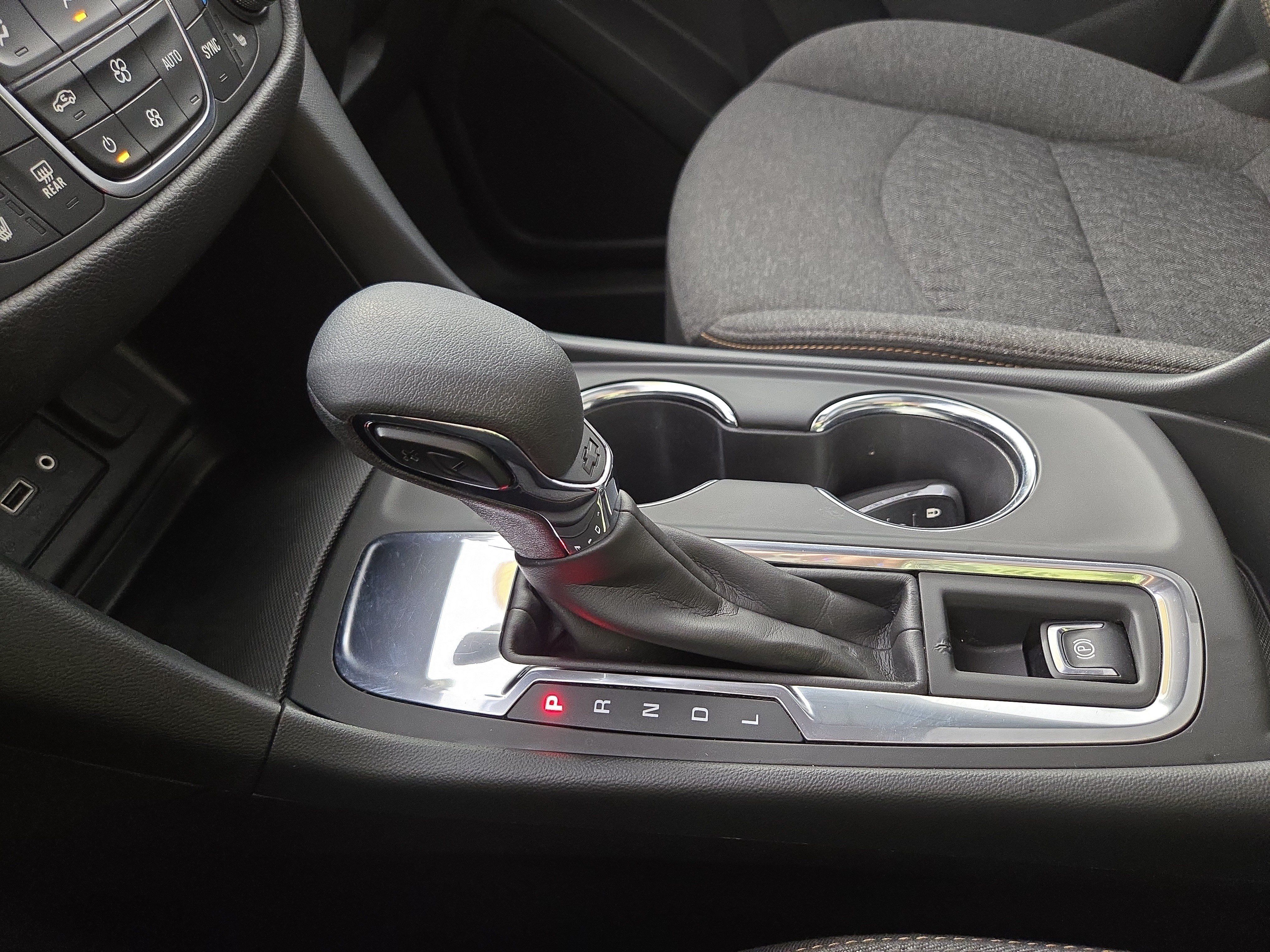 Certified 2024 Chevrolet Equinox LT FWD image 23