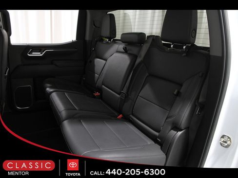 Used 2025 GMC Sierra 1500 SLT image 19