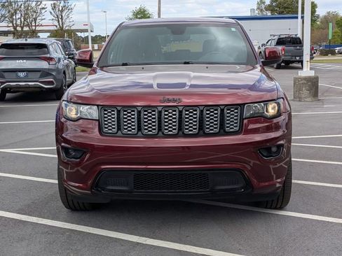 Used 2018 Jeep Grand Cherokee Altitude image 8
